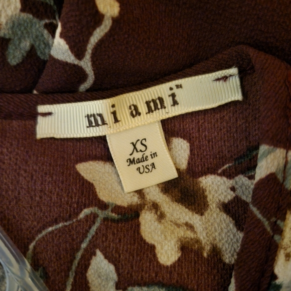 Francesca's Miami Maroon Romper with Cape - Picture 3 of 6